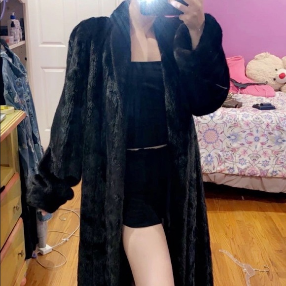 Authentic Fur Coat - Picture 3 of 7